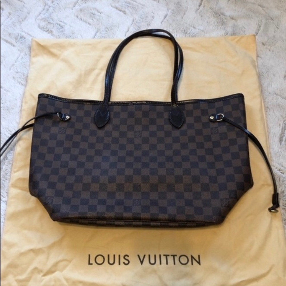 LV PURSE
